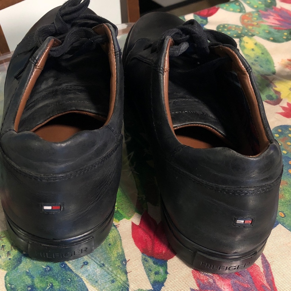 Tommy Hilfiger Men's Black Leather Slip-On Loafers with Signature Flag